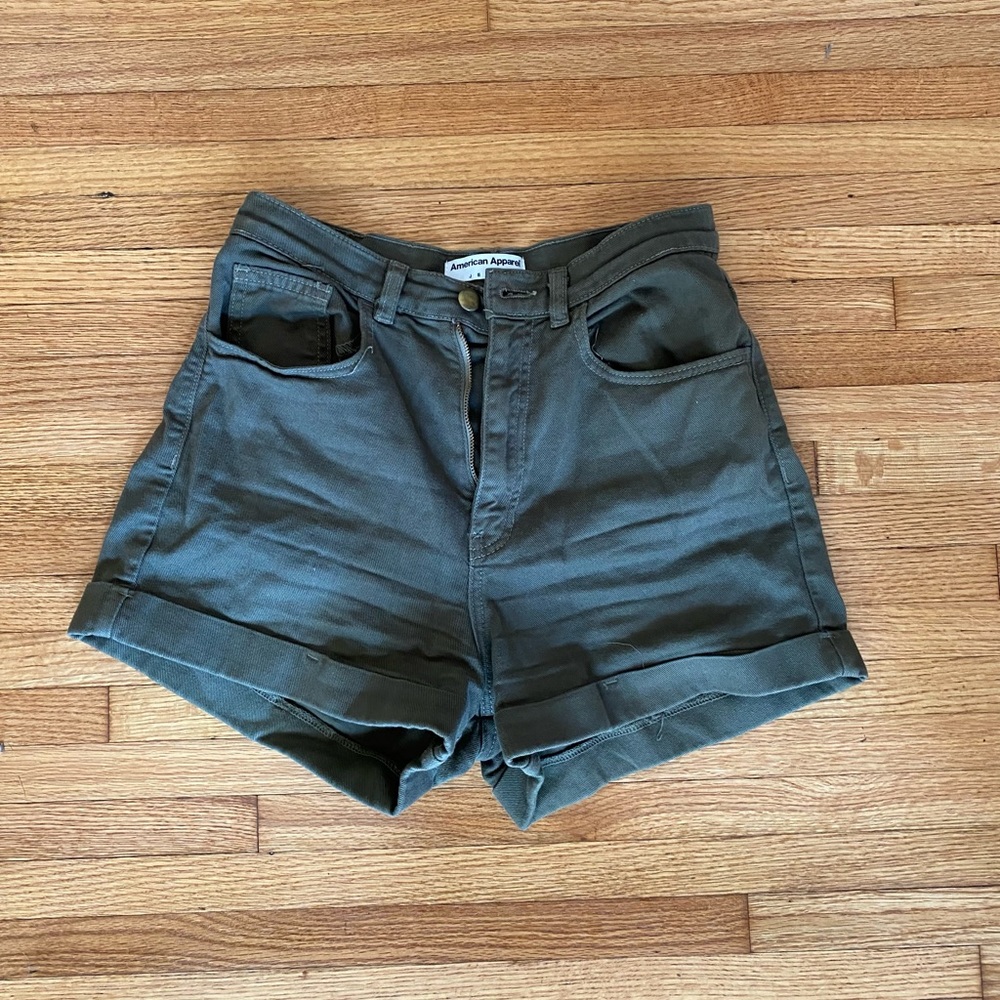 AA NWOT Olive green shorts